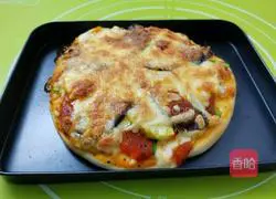 Beef and Pineapple Pizza (about 7 inches) Recipe Illustration 12