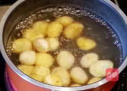 Illustration of how to make Yuanbao Pork 6 