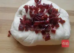 Illustration of how to make fancy hawthorn bread 6