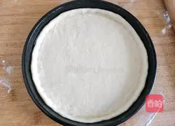 Sausage Bacon Pizza Recipe Illustration 3