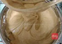 Illustration of making red date mud cake 12