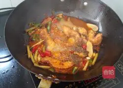 Illustration of how to cook fish with pickled vegetables 3