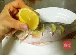 Illustration of how to make steamed seabass with lemon flavor 3