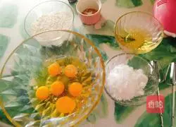 Catch it quickly Illustration of how to make crispy whole eggs 1