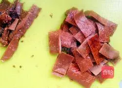 Illustration of how to make honey-glazed meat jerky 16