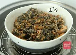 Illustration of home-style braised pork with pickled vegetables 12