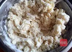 Illustration of how to make hot black sesame pancakes 3