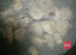 Illustration of how to make colorful braised chicken 1