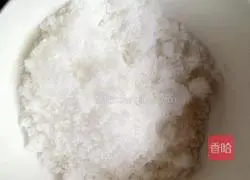 Illustration of how to make peanut black sesame candy 3