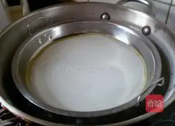 Illustration of how to make homemade cold skin 6