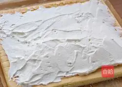 Illustration of how to make cream cake roll 10