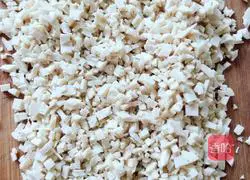 Illustration of how to make cold fragrant dried malan head 7