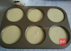 Raisin Chiffon Cake Recipe Illustration 5