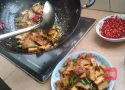 Illustration of how to make braised pork and vegetables with dried tofu 6