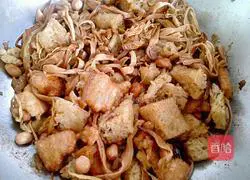 Illustration of how to make red barbecue bran 4