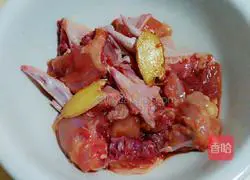 Illustration of braised chicken with mushrooms 1