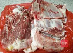 Illustration of how to cook mutton in clay pot 1