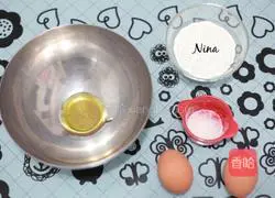 Illustration of how to make tiger skin cake rolls 1