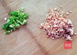 Illustration of how to make bacon rolls 5