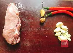 Illustration of how to make meat wrapped in lettuce 3