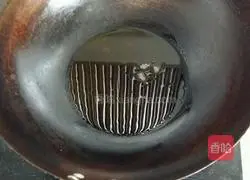 Illustration of how to make Mushu pork slices 4