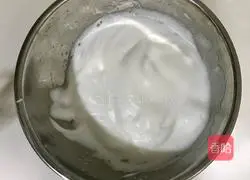 Illustration of how to make eight-inch heart-shaped chiffon cake 7