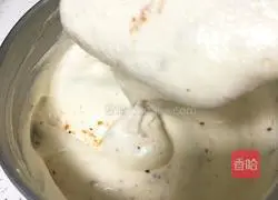 Illustration of how to make seaweed, sesame and meat floss cake 14