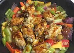 Illustration of three-juice braised chicken wings 8