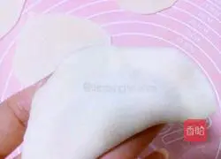 Illustration of how to make steamed dumplings with kimchi 4