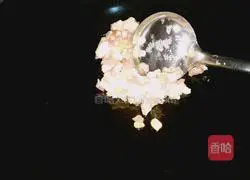 Illustration of how to make diced pork in sauce 7