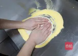 Professional Durian Pizza Recipe Illustration 7