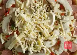 Illustration of how to make bacon and ham pizza 10