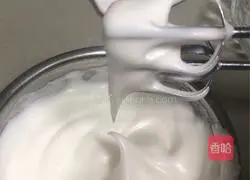 Strawberry Petit Four Cake Roll Recipe Illustration 7