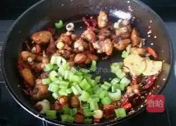 Pictures of how to make spicy chicken 12