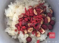 [Red Date, Wolfberry and Tremella Soup] Recipe 5
