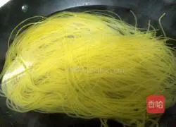 Illustration of how to make braised noodles with minced meat sauce 3