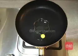 Illustration of how to make egg and potato shredded cake 6