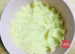 Sausage, potato and rice pizza (pan version) recipe 4