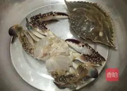 Illustration of how to make stir-fried crabs with onion and ginger 2