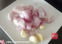 Illustration of how to braise chicken legs with potatoes 4