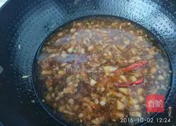 Illustration of how to make Datong knife-shaped noodles 7