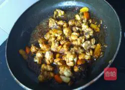 Illustration of how to make braised chicken rice 6