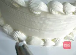 Illustration of how to make cream strawberry cake 18