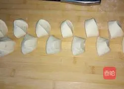 Illustration of how to make cabbage, tofu and vermicelli buns 4