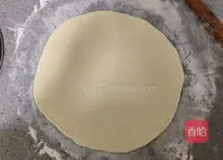 Illustration of how to make ham and bacon pizza 8