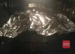 Illustration of how to make jam sandwich bread 15