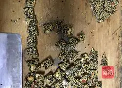 Illustration of handmade sesame candy 7