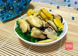 Illustration of how to make stir-fried mussels with leeks 6