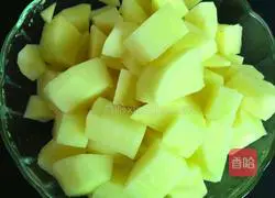 Illustration of how to make mashed potato hedgehog 2