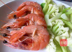 Self Illustration of how to make pasta 2